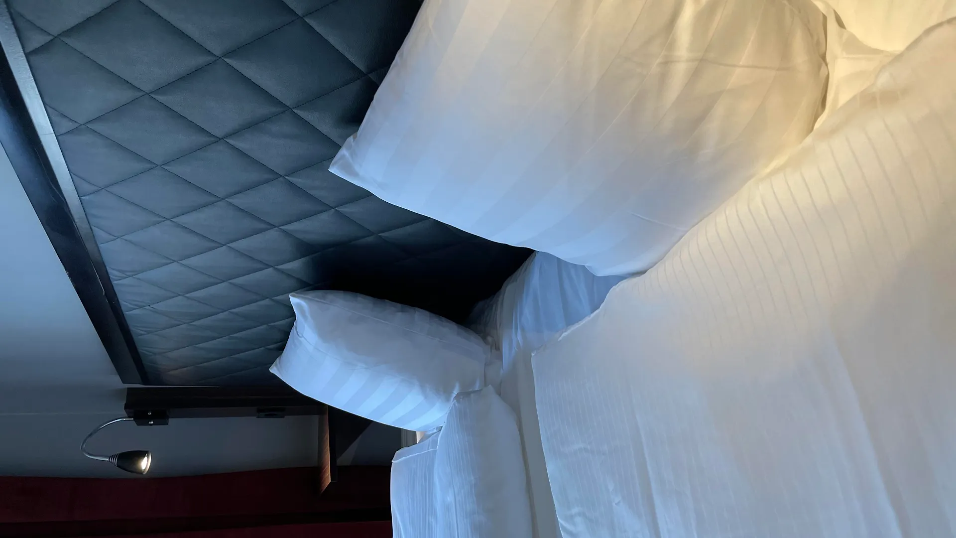 Unique Hotel Jungfrugatan 스톡홀름