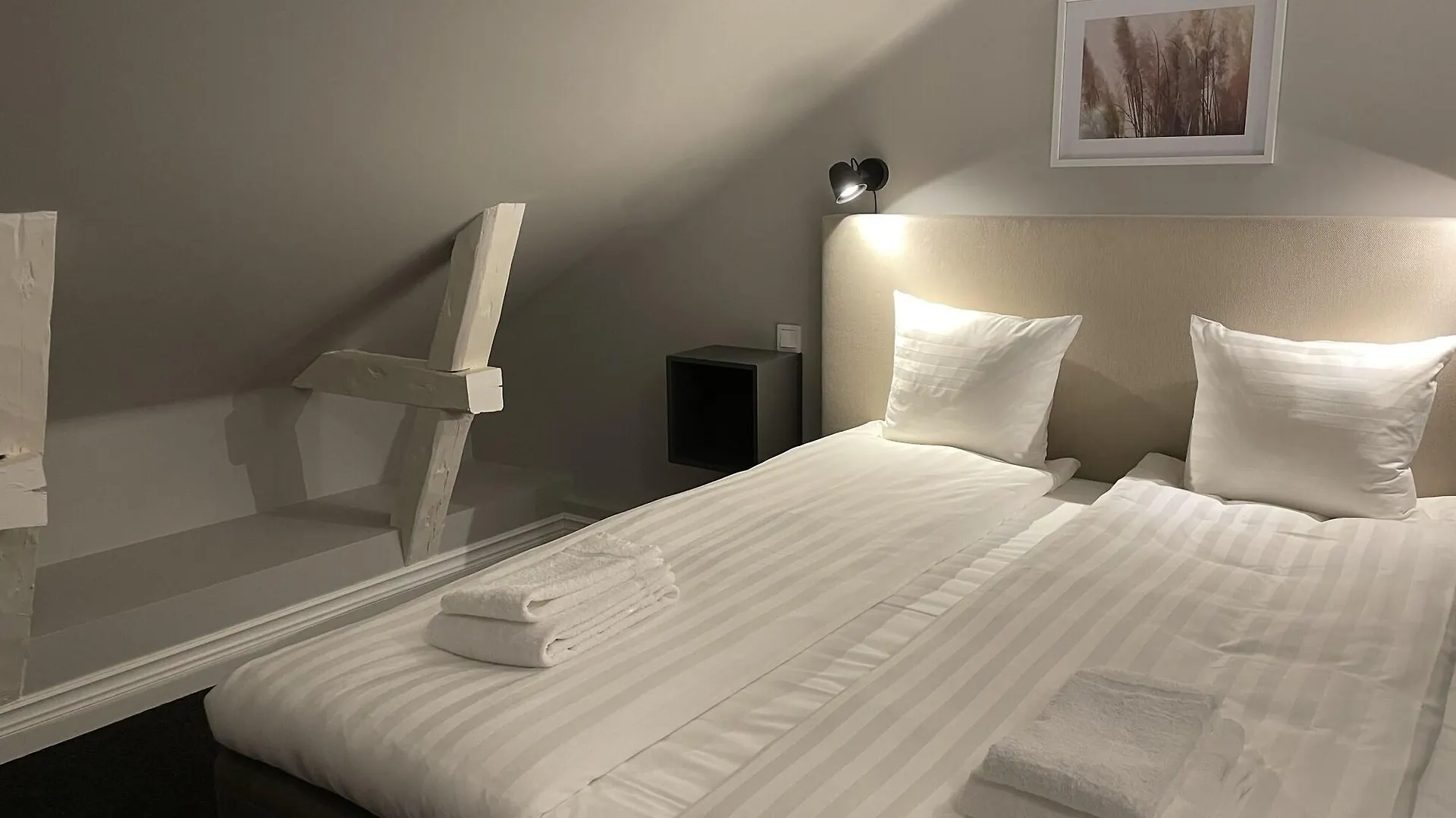 Unique Hotel Jungfrugatan Sztokholm 4*,  Szwecja